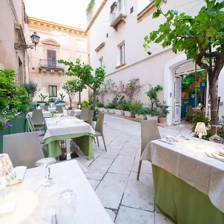 Le Caserie Di Charme Bed & Breakfast Marsala