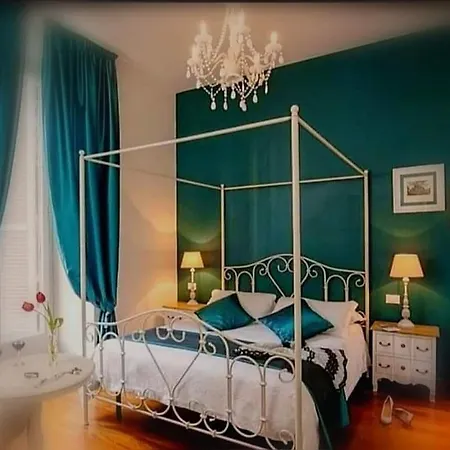 Le Caserie Di Charme Bed & Breakfast 3*