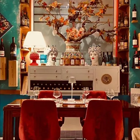 Le Caserie Di Charme Bed & Breakfast 3*