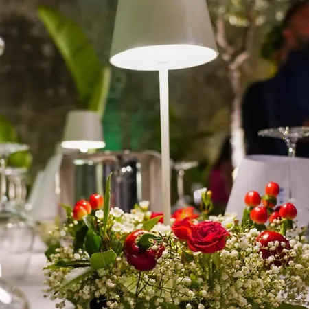 Le Caserie Di Charme Bed & Breakfast 3*